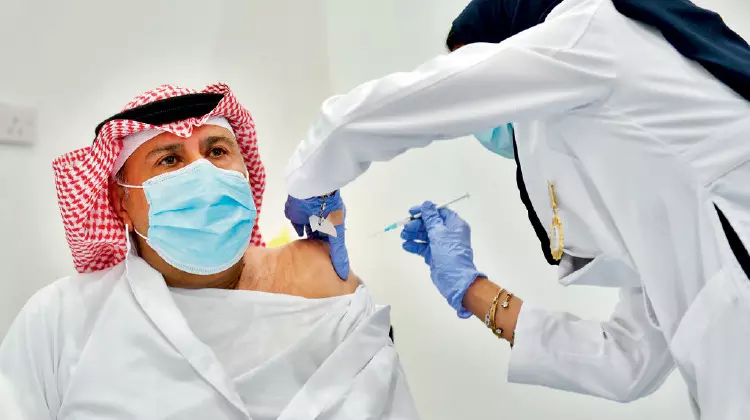 കോവിഡ് പ്രതിരോധം: കൂടുതൽ കമ്പനികളുടെ വാക്സിനുകൾ സൗദിയിലെത്തും കോവിഡ് പ്രതിരോധം: കൂടുതൽ കമ്പനികളുടെ വാക്സിനുകൾ സൗദിയിലെത്തും