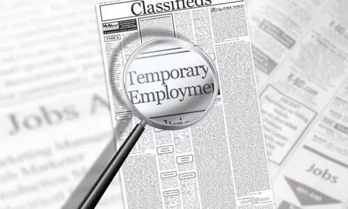 താൽക്കാലിക ജീവനക്കാരിയായി കാൽനൂറ്റാണ്ട്; സ്ഥിരപ്പെടുത്താൻ ഇനി ആരുടെ കാലുപിടിക്കണം