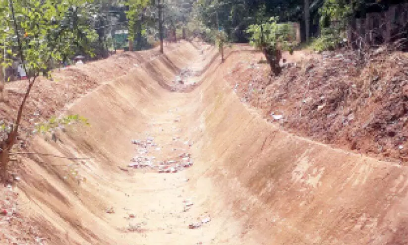 കിഴക്കൻമേഖല വരൾച്ചയിലേക്ക്; കൃഷി കരിയുന്നു