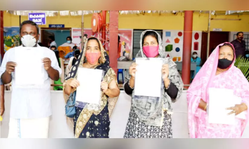 നബീസാബീവി പറഞ്ഞു; ഇനിയും നമുക്ക് അയല്ക്കാരായി തുടരാം നബീസാബീവി പറഞ്ഞു; ഇനിയും നമുക്ക് അയല്ക്കാരായി തുടരാം