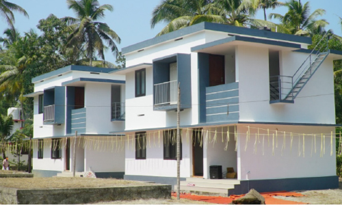 പ്ര​ള​യ​ത്തി​ൽ നാ​ടി​െൻറ ര​ക്ഷ​ക​രാ​യ​വ​ർ​ക്ക്​   സ്നേ​ഹ​ഭ​വ​ന​ത്തി​െൻറ ത​ണ​ൽ