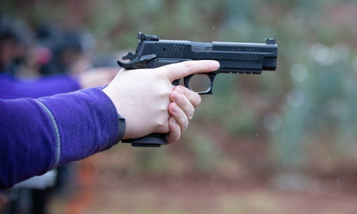 മാസ്ക് ധരിക്കുന്നതിനെ ചൊല്ലി തർക്കം; പൊലീസുകാരൻ വെടിയേറ്റ് മരിച്ചു