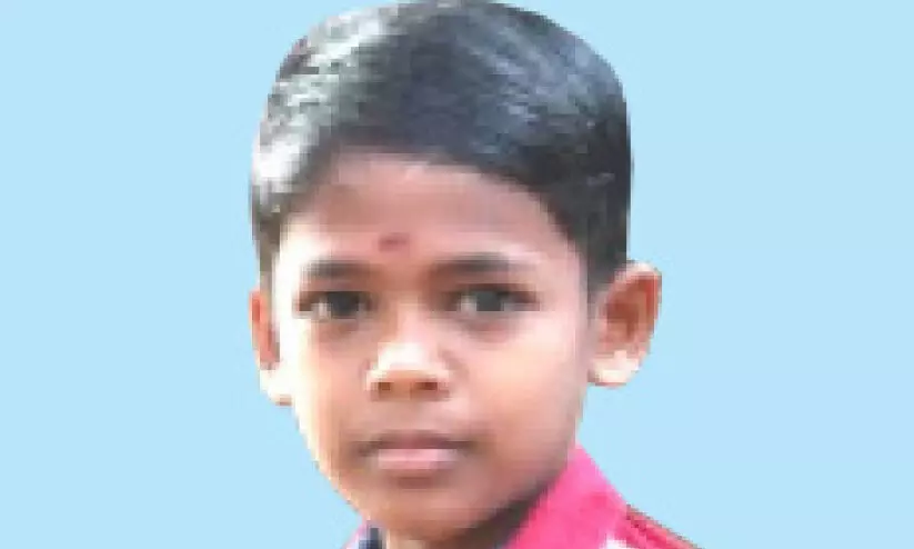 കളിക്കുന്നതിനിടെ കല്ല് ദേഹത്ത് വീണ് വിദ്യാർഥിക്ക് ദാരുണാന്ത്യം