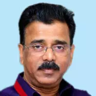 കോ​വി​ഡ് ബാ​ധി​ച്ച് മ​രി​ച്ചു