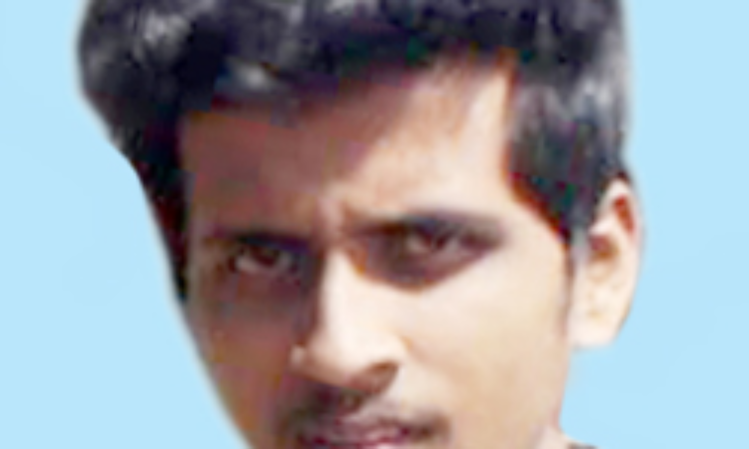 ക​ളി കാ​ണു​ന്ന​തി​നി​ടെ കു​ഴ​ഞ്ഞു വീ​ണ് മ​രി​ച്ചു