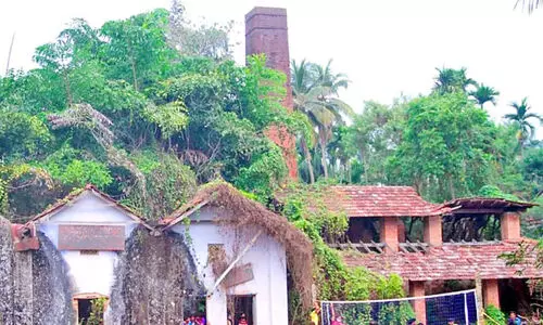 ചേന്ദമംഗലം ഓട്ടുകമ്പനി നശിക്കുന്നു