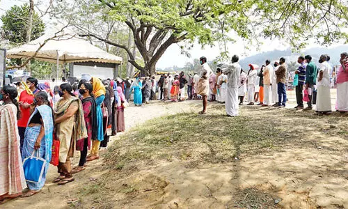 ആവലാതികൾക്ക് അറുതി; സാ​ന്ത്വ​നം സ്പ​ർ​ശം അ​ദാ​ല​ത്ത് പൂ​ർ​ത്തി​യാ​യി