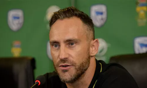 ഫാഫ്​ ഡു​െപ്ലസിസ്​ ടെസ്റ്റ്​ ക്രിക്കറ്റിൽ നിന്നും വിരമിച്ചു