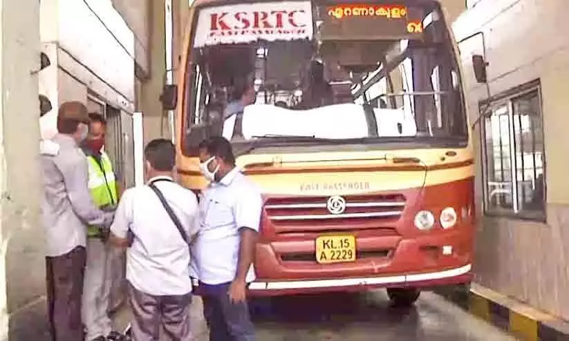 Fastag: Traffic jams and protests at Kumbalam toll plaza