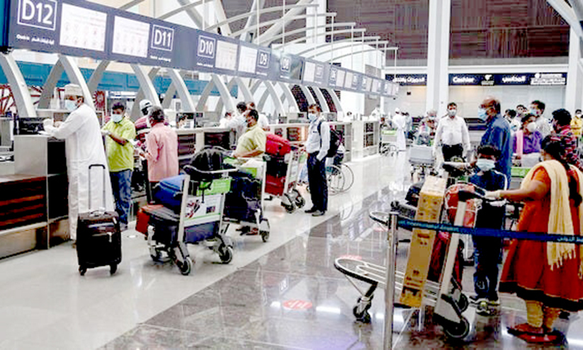 നാട്ടിലെത്താനുള്ള പുതിയ നിബന്ധനകൾ: കനത്ത സാമ്പത്തിക ബാധ്യതയും സമ്മർദവും പേറി പ്രവാസികൾ നാട്ടിലെത്താനുള്ള പുതിയ നിബന്ധനകൾ: കനത്ത സാമ്പത്തിക ബാധ്യതയും സമ്മർദവും പേറി പ്രവാസികൾ