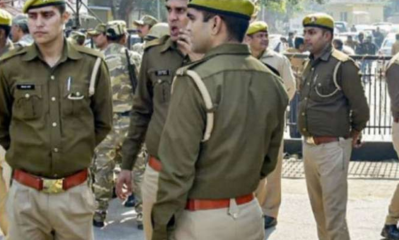 യു.പി പൊലീസ് അറസ്റ്റ്: െഞട്ടലിൽ കുടുംബാംഗങ്ങൾ യു.പി പൊലീസ് അറസ്റ്റ്: െഞട്ടലിൽ കുടുംബാംഗങ്ങൾ