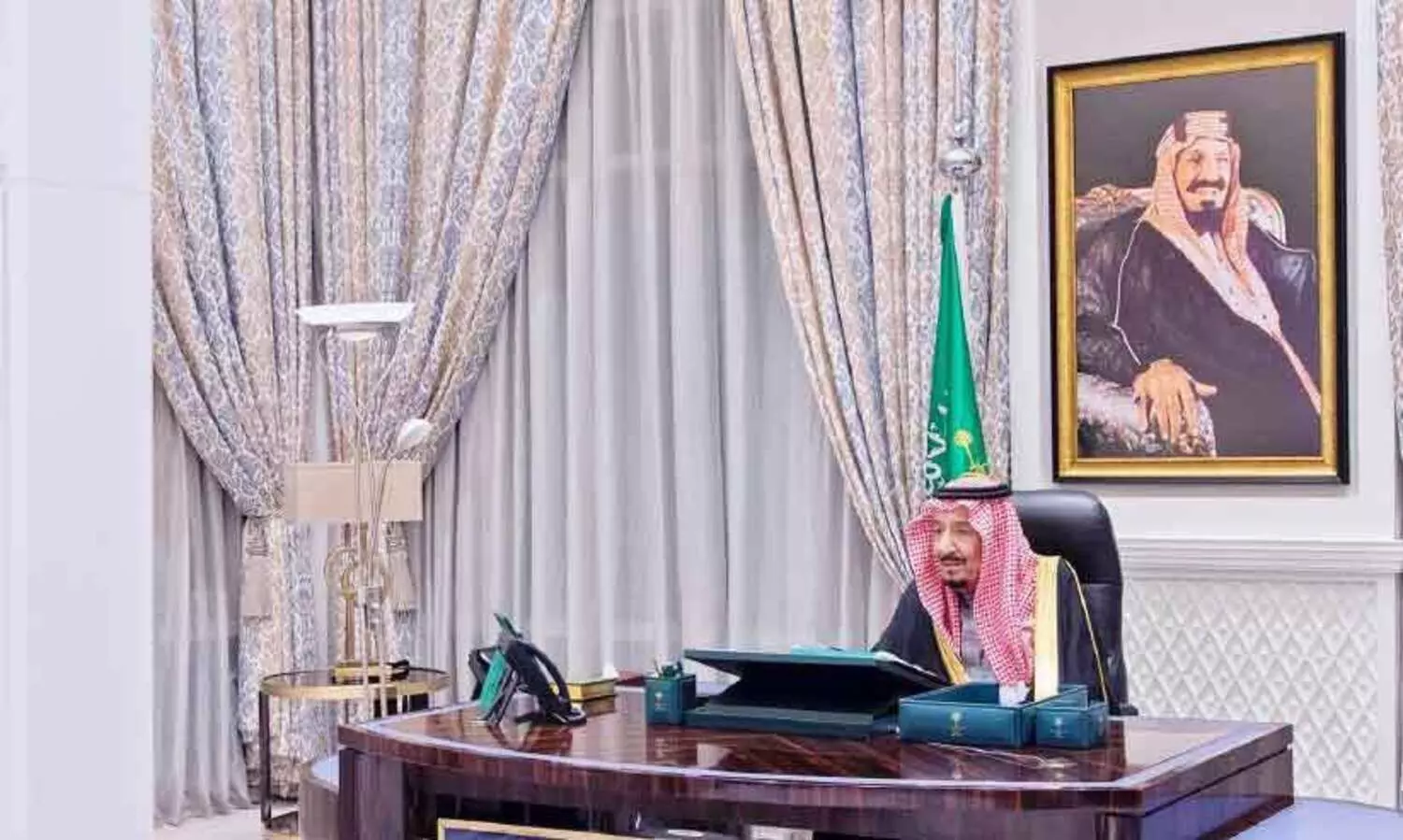 സൗ​ദി മ​ന്ത്രി​സ​ഭ തീ​രു​മാ​നം : ചെ​റു​കി​ട, ഇ​ട​ത്ത​രം വാ​ണി​ജ്യ​സം​രം​ഭ​ങ്ങ​ൾ​ക്ക്​ പ്ര​ത്യേ​ക ബാ​ങ്ക്​