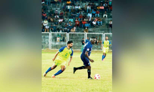 പ​ന്തു​രു​ണ്ടു; ആവേശമായി ഐ.​എം വി​ജ​യ​നും