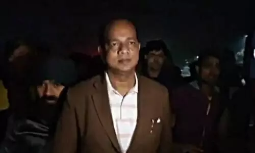 ബോംബേറിൽ പശ്ചിമ ബംഗാൾ മന്ത്രി സാകിർ ഹുസൈന് പരിക്ക്