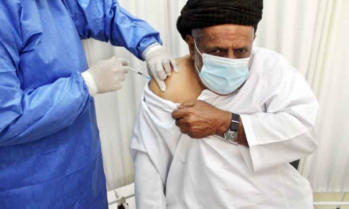 കോ​വി​ഡ്​ വാ​ക്​​സി​നേ​ഷ​ൻ തു​ട​രു​ന്നു