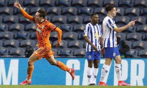 ചാമ്പ്യൻസ് ലീഗിൽ അട്ടിമറി; പോർട്ടോക്കു മുന്നിൽ വീണ് യുവൻറസ് ചാമ്പ്യൻസ് ലീഗിൽ അട്ടിമറി; പോർട്ടോക്കു മുന്നിൽ വീണ് യുവൻറസ്