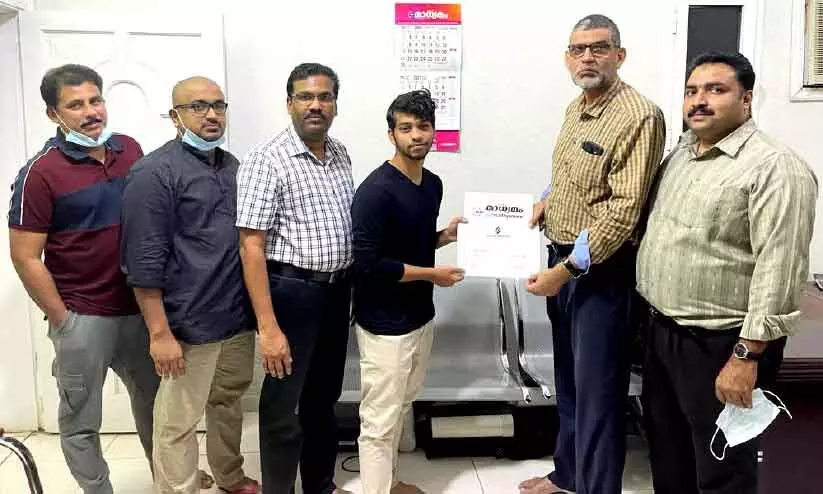 ഗ​ൾ​ഫ് മാ​ധ്യ​മം​പി.​എം ഫൗ​ണ്ടേ​ഷ​ൻ ടാ​ല​ൻ​റ് സെ​ർ​ച്ച് പ​രീ​ക്ഷ അ​വാ​ർ​ഡ് വി​ത​ര​ണം ചെ​യ്തു