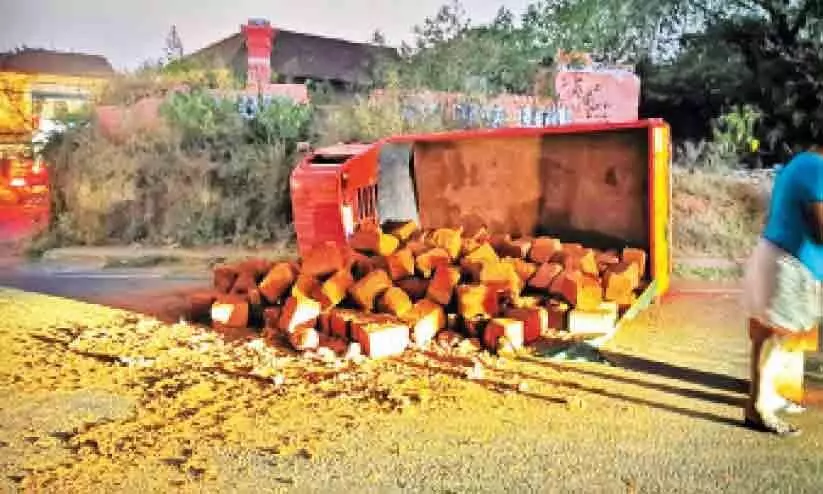 lorry went out of control