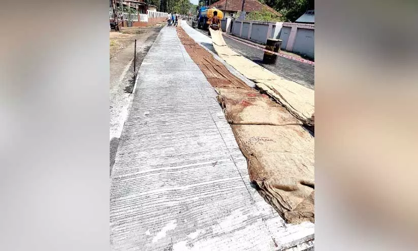 സംസ്ഥാനെത്ത ഏറ്റവും നീളമുള്ള വൈറ്റ് ടോപ്പിങ് റോഡ് നിര്മാണം തുടങ്ങി സംസ്ഥാനെത്ത ഏറ്റവും നീളമുള്ള വൈറ്റ് ടോപ്പിങ് റോഡ് നിര്മാണം തുടങ്ങി