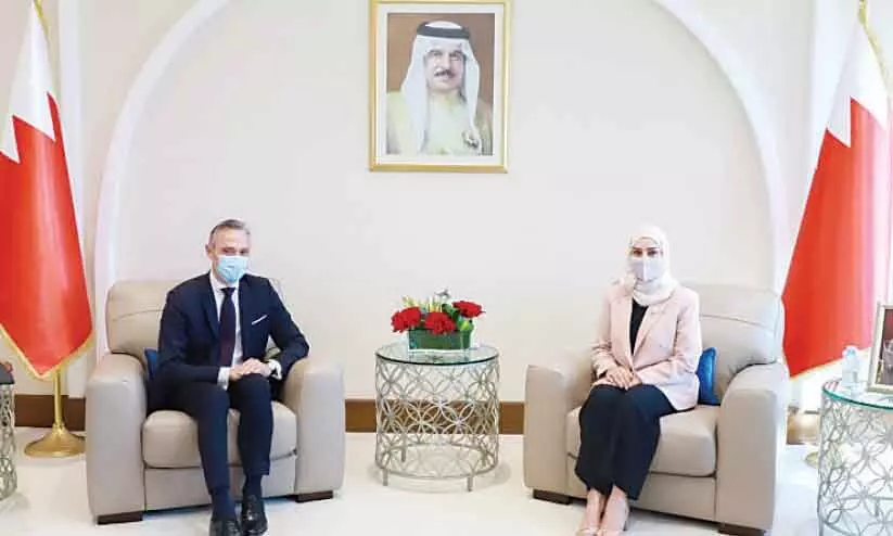 ഫ്ര​ഞ്ച്​ അം​ബാ​സ​ഡ​ർ സ്​​പീ​ക്ക​റു​മാ​യി കൂ​ടി​ക്കാ​ഴ്​​ച ന​ട​ത്തി