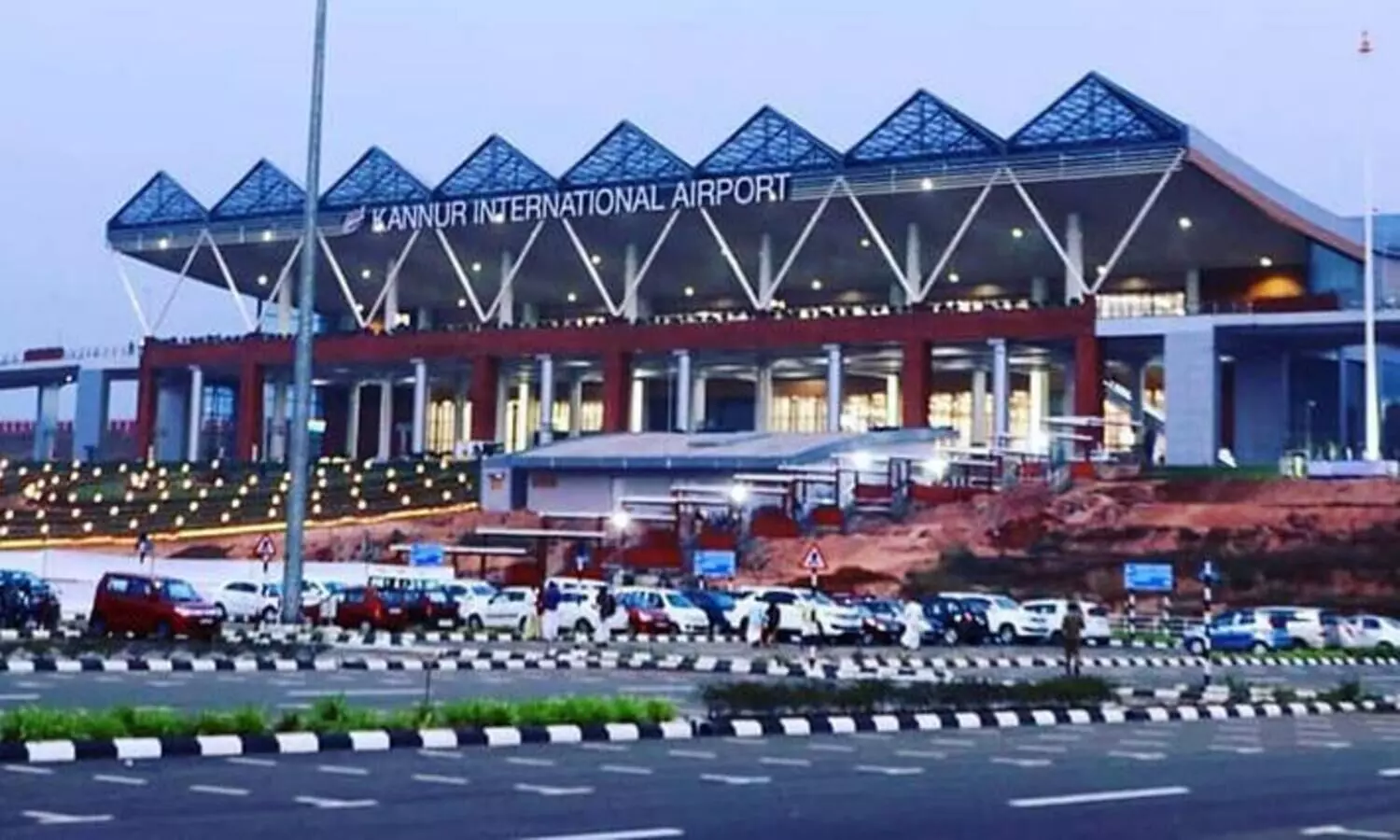 Efforts will continue for more flights in Kannur: CM