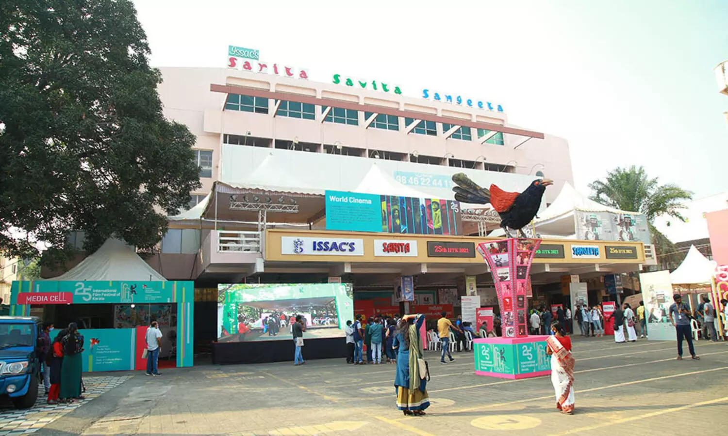 കാഴ്​ചയുടെ വസ​ന്തമായി രണ്ടാം ദിനം