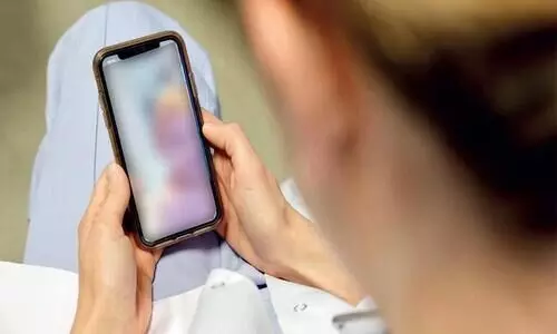 വിവസ്​ത്രനായി വിഡിയോ കോൾ; വിഡിയോ പുറത്താകാതിരിക്കാൻ ഒരു ലക്ഷം രൂപ വേണമെന്ന്​​ യുവതിയുടെ ഭീഷണി