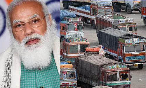 ഇന്ധന വില: ലോറി ഉടമകൾ സമരത്തിലേക്ക്; ചരക്കുവില കൂടിത്തുടങ്ങി