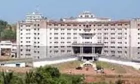 Supreme Court issues warning to Kannur Medical College Supreme Court issues warning to Kannur Medical College