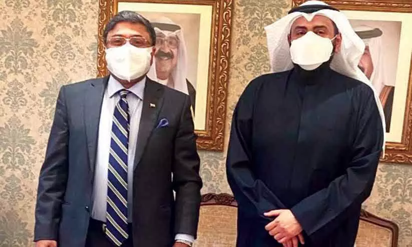 അം​ബാ​സ​ഡ​ർ ആ​രോ​ഗ്യ മ​ന്ത്രി​യു​മാ​യി ച​ർ​ച്ച ന​ട​ത്തി