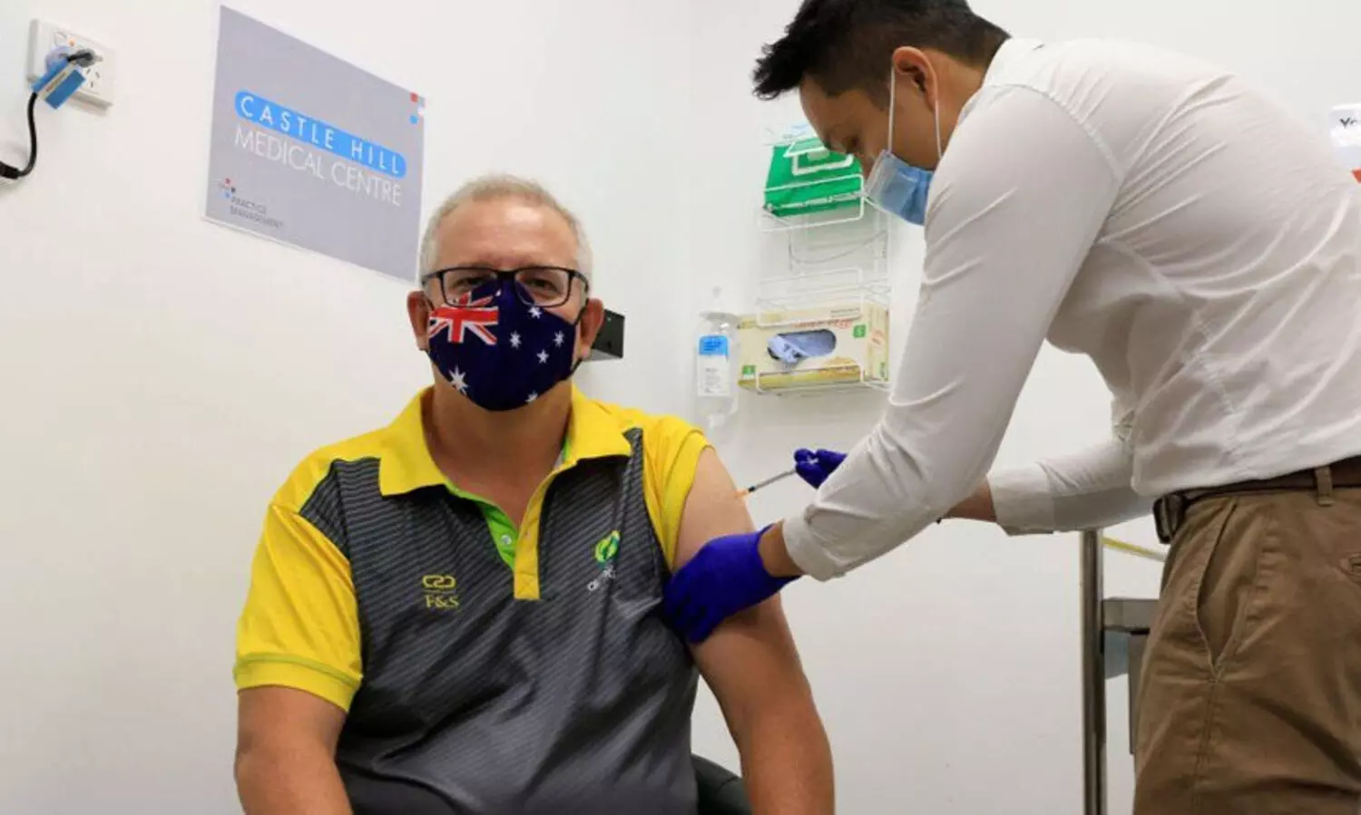 പ്രധാനമന്ത്രി കുത്തിവെപ്പെടുത്തു; ആസ്ട്രേലിയയിൽ വാക്സിനേഷന് തുടക്കം