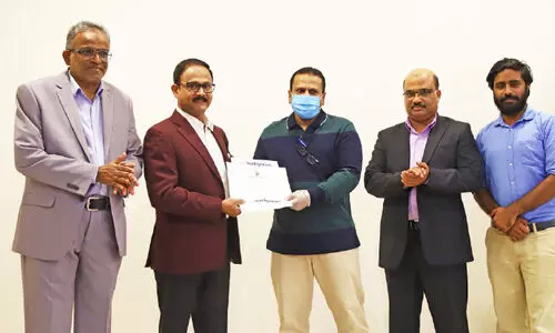 ഗ​ൾ​ഫ് മാ​ധ്യ​മം പി.​എം ഫൗ​ണ്ടേ​ഷ​ൻ ടാ​ല​ൻ​റ് സെ​ർ​ച്ച് പ​രീ​ക്ഷ അ​വാ​ർ​ഡ് വി​ത​ര​ണം ചെ​യ്തു