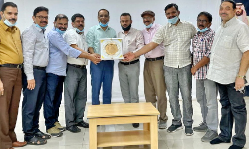 വി.​കെ. അ​ബ്​​ദു​ൽ റ​ഊ​ഫി​ന് ജി​ദ്ദ കേ​ര​ളൈ​റ്റ്‌​സ് ഫോ​റം യാ​ത്ര​യ​യ​പ്പ് ന​ൽ​കി