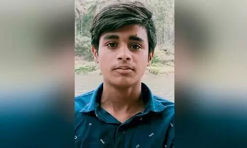 പുഴയിൽ മുങ്ങിത്താണ യുവാവിന് തുണയായത് സുദർശനെൻറ നിശ്ചയദാർഢ്യം പുഴയിൽ മുങ്ങിത്താണ യുവാവിന് തുണയായത് സുദർശനെൻറ നിശ്ചയദാർഢ്യം