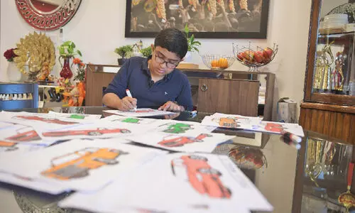 കാ​റു​ക​ളു​ടെ ത്രി​മാ​ന ചി​ത്ര​ങ്ങ​ൾ വ​ര​ച്ച്​ റെ​ക്കോ​ഡ്​ ബു​ക്കി​ൽ ഇ​ടം​നേ​ടി പ്ര​ണ​വ്