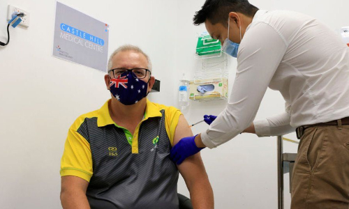 പ്രധാനമന്ത്രി കുത്തിവെപ്പെടുത്തു; ആസ്ട്രേലിയയിൽ വാക്സിനേഷന് തുടക്കം