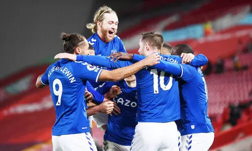 എവർട്ടണോട് ആൻഫീൽഡിൽ ലിവർപൂൾ തോൽവിയേറ്റുവാങ്ങി എവർട്ടണോട് ആൻഫീൽഡിൽ ലിവർപൂൾ തോൽവിയേറ്റുവാങ്ങി