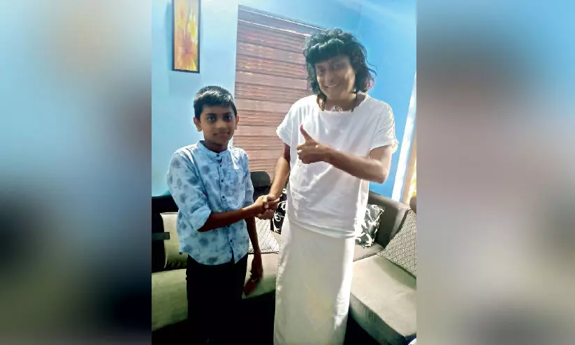 ഉമർ മുഖ്ത്താറിെന അഭിനന്ദിക്കാൻ ബോബി ചെമ്മണ്ണൂരെത്തി ഉമർ മുഖ്ത്താറിെന അഭിനന്ദിക്കാൻ ബോബി ചെമ്മണ്ണൂരെത്തി