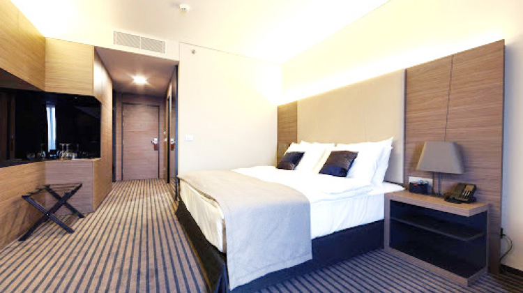 ഹോട്ടൽ ക്വാറൻറീന് വൻ ചെലവ്; സാധാരണക്കാർ പ്രയാസപ്പെടും ഹോട്ടൽ ക്വാറൻറീന് വൻ ചെലവ്; സാധാരണക്കാർ പ്രയാസപ്പെടും