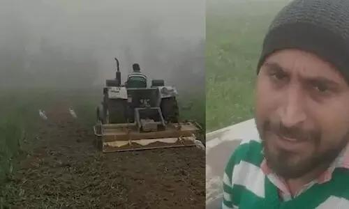 ക​ർ​ഷ​ക​ദ്രോ​ഹ നി​യ​മ​ങ്ങ​ൾ​ക്കെ​തി​രെ വിള നശിപ്പിച്ച്​ പ്രതിഷേധവുമായി കർഷകർ