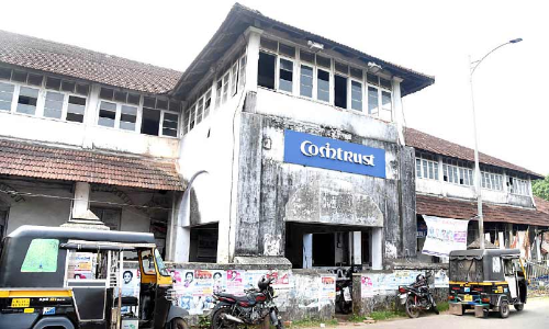 എന്നു​ ശരിയാകും കോംട്രസ്​റ്റ്​​​? ഏറ്റെടുക്കൽ ബിൽ ​ രാഷ്​ട്രപതി അംഗീകരിച്ചിട്ട്​ മൂന്നുവർഷം