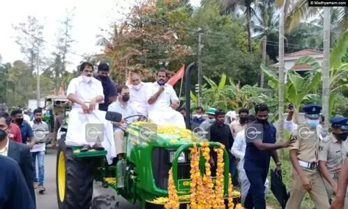 കർഷകരോടൊപ്പം...