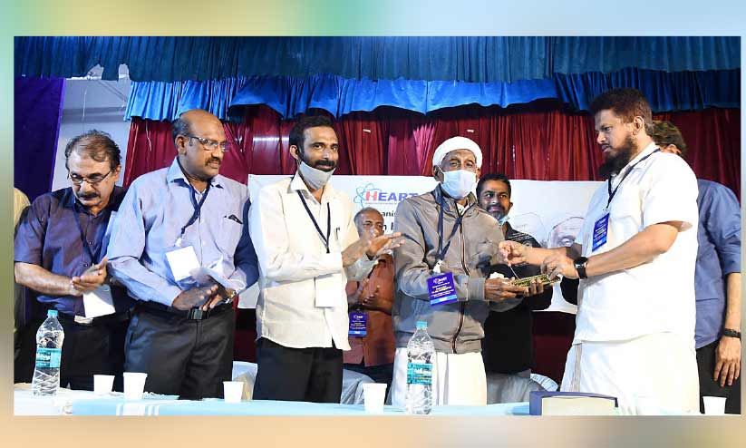 അലി മണിക്ഫാന് ഹിജ്റ ട്രസ്റ്റ് സ്വീകരണം അലി മണിക്ഫാന് ഹിജ്റ ട്രസ്റ്റ് സ്വീകരണം