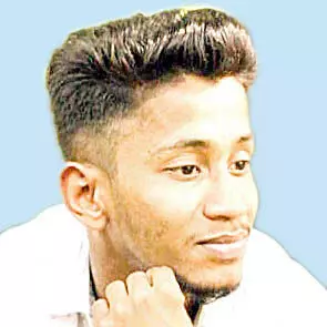 ബൈ​ക്ക​പ​ക​ട​ത്തി​ല്‍ യു​വാ​വ് മ​രി​ച്ചു