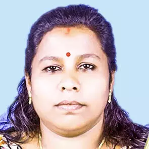 കാറുകള്‍ കൂട്ടിയിടിച്ച് വീട്ടമ്മ മരിച്ചു