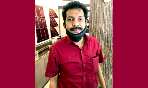 പൂനൂരില്‍ പട്ടാപ്പകല്‍ ജ്വല്ലറിയില്‍ മോഷണം നടത്തിയയാളെ പിടികൂടി