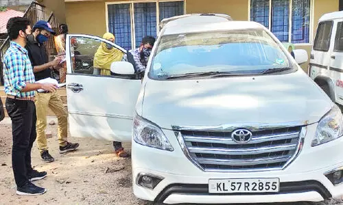 യുവാവിനെ തട്ടിക്കൊണ്ടു പോയ സംഭവം: കാര്‍ കസ്​റ്റഡിയില്‍; ഇരുമ്പുദണ്ഡുകളും കത്തിയും കണ്ടെത്തി