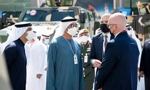 പ്രതിരോധ പ്രദർശനത്തിലേക്ക്​   ശൈഖ് മുഹമ്മദ് ബിൻ സായിദ് എത്തി