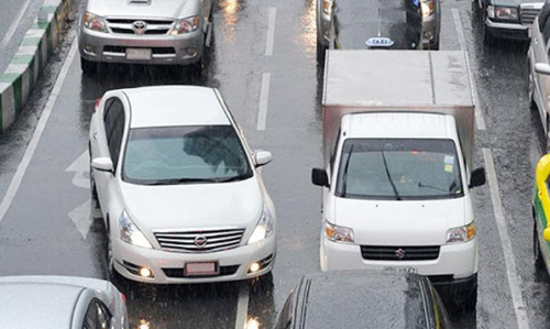 ലൈൻ മാറു​േമ്പാൾ സൂക്ഷിക്കണം;   പൊലീസ്​ പിന്നാലെയുണ്ട്​