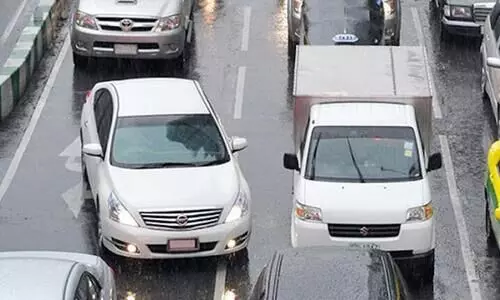 ലൈൻ മാറു​േമ്പാൾ സൂക്ഷിക്കണം;   പൊലീസ്​ പിന്നാലെയുണ്ട്​